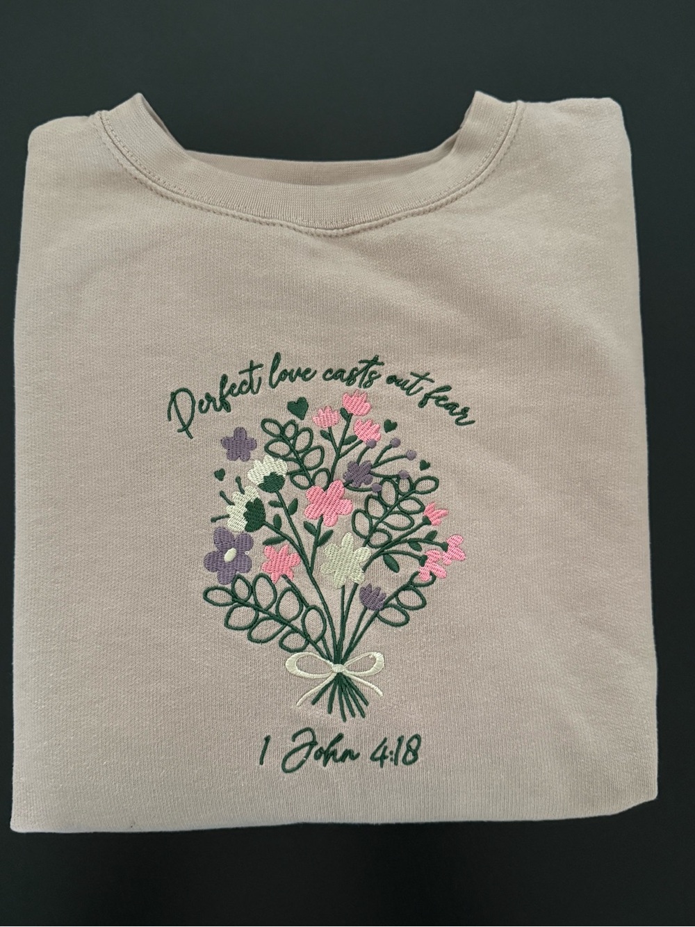 Love in Faith Perfect Love Embroidered Sweatshirt Large NWOT